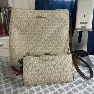 Michael Kors Crossbody/Wallet Combo